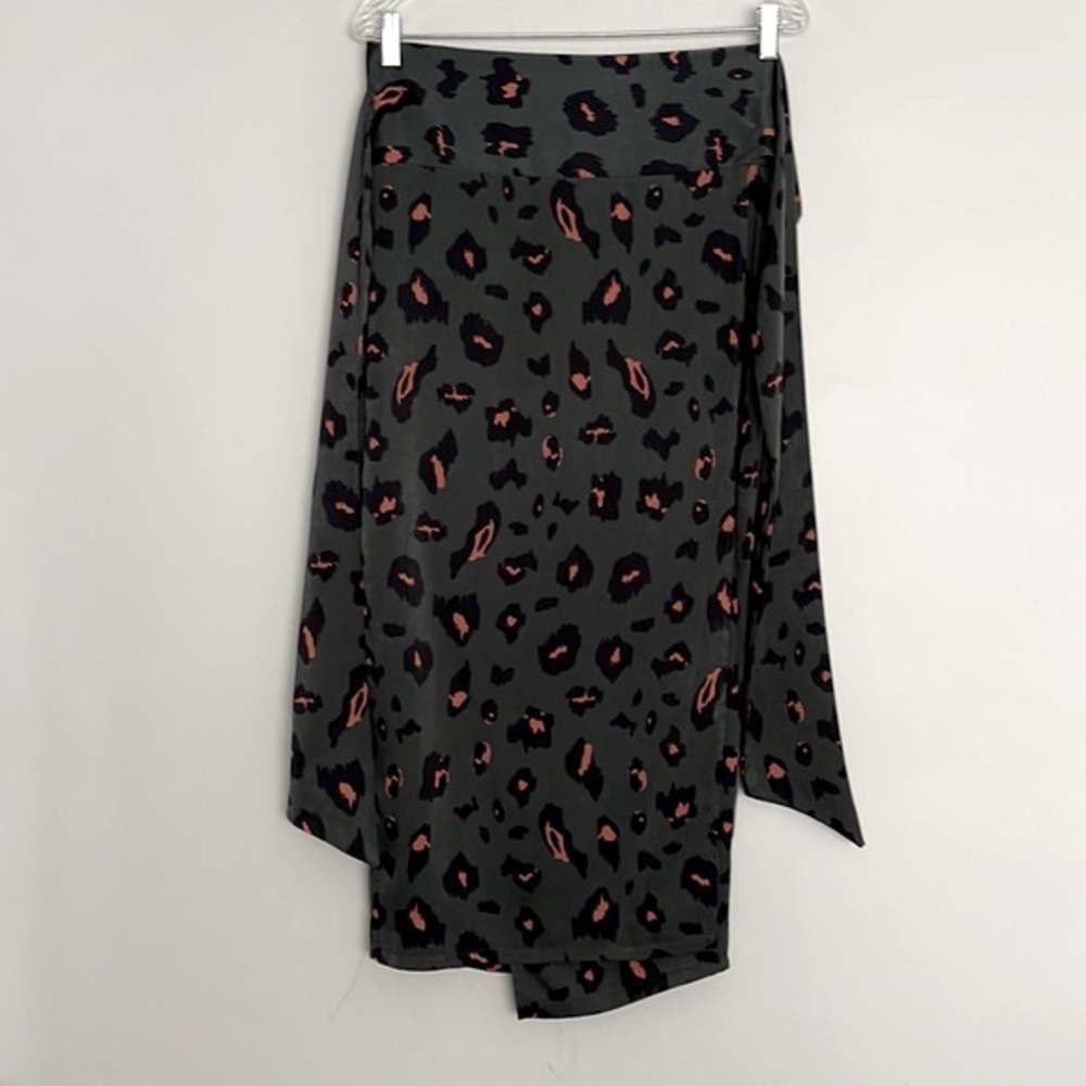 Vici Leopard Animal Print Wrap Midi Skirt Size S - Picture 3 of 12
